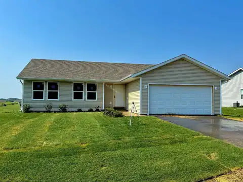 620 E Maple Beach Drive, Edgerton, WI 53534