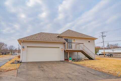 201 Hjemdal Lane, Deerfield, WI 53531