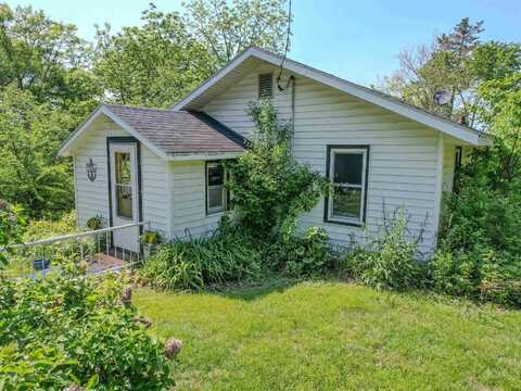 W6562 Barkers Road, Elkhorn, WI 53121