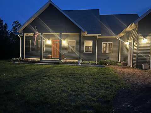 W1624 Dees Road, Lyndon Station, WI 53944