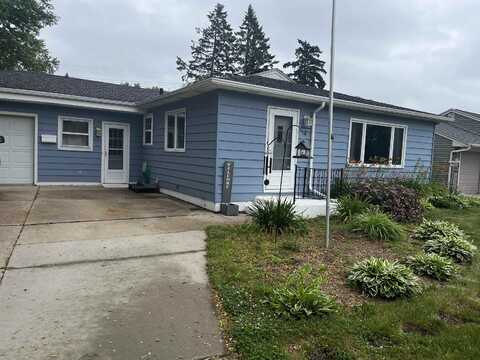 1910 W Memorial Drive, Janesville, WI 53548