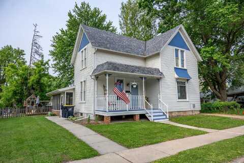 808 E State Street, Mauston, WI 53948