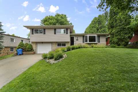 7207 Fortune Drive, Middleton, WI 53562