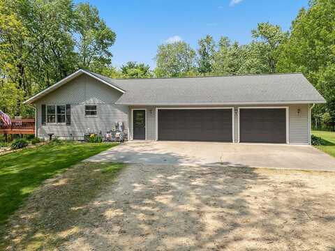 3387 1st Drive, Oxford, WI 53952