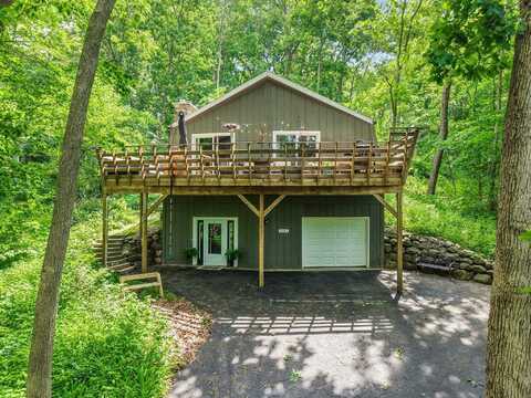 5603 Champion Circle, Fitchburg, WI 53575