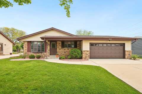 6120 S New York Avenue, Cudahy, WI 53110