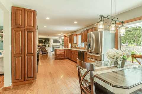 309 HARVARD Drive, DeForest, WI 53532