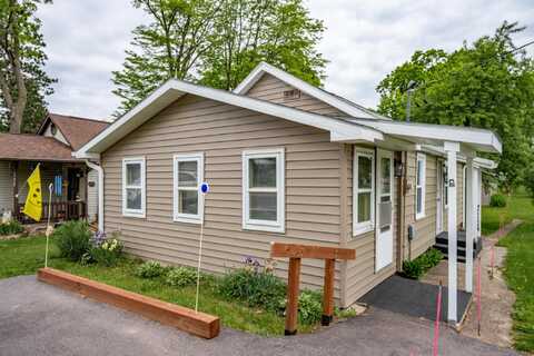 307 Jackson Street, Mauston, WI 53948