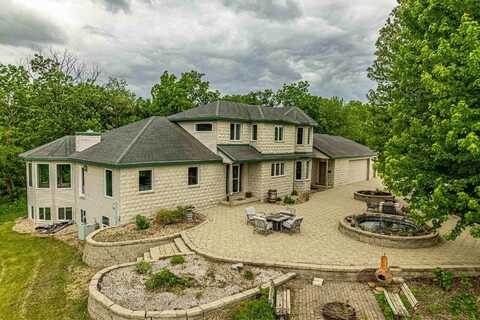 W6504 Klassy Road, New Glarus, WI 53574