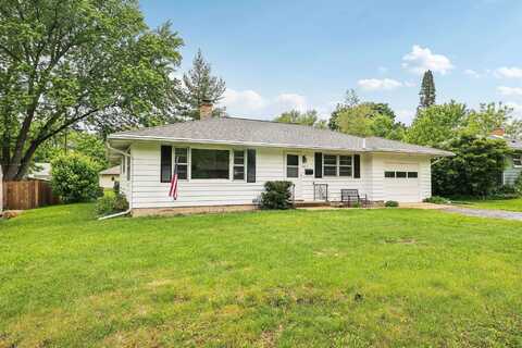 6013 Gateway Green, Monona, WI 53716