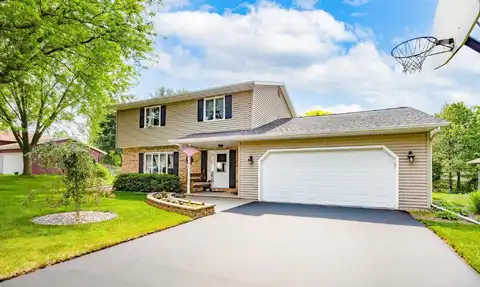 417 Raintree Drive, Fort Atkinson, WI 53538