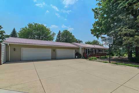 2765 Oak Knoll Lane, Stoughton, WI 53589