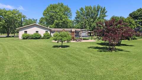 985 Fairway Circle, Plain, WI 53577