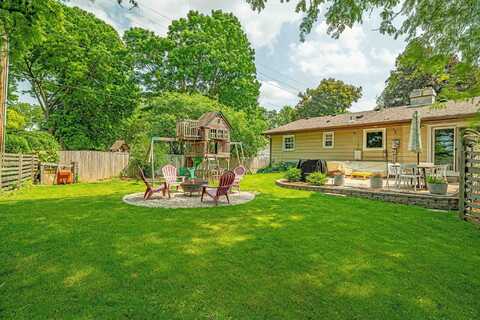4902 WHITCOMB Drive, Madison, WI 53711