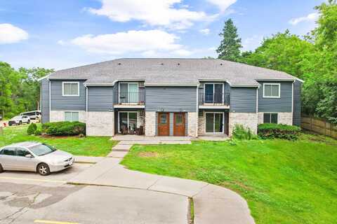 807 Whispering Pines Way, Fitchburg, WI 53713