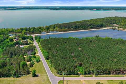 399 Twin Lakes Trail, Nekoosa, WI 54457