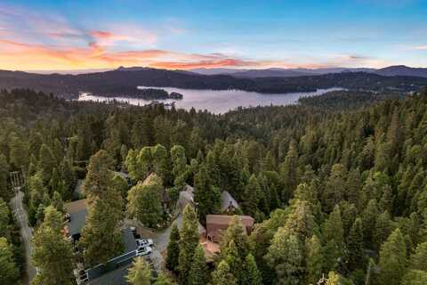 745 Kings Court, Lake Arrowhead, CA 92352