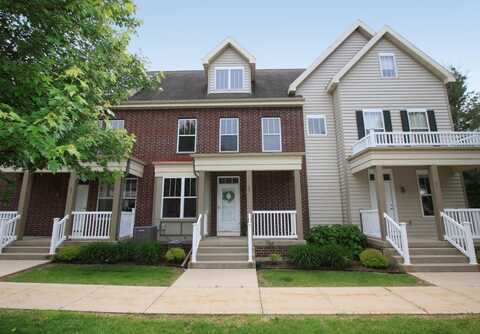 65 S Gardens Way, Fitchburg, WI 53711