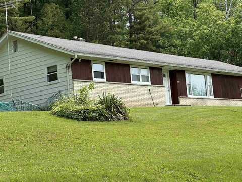 9312 Spring Valley Road, Mazomanie, WI 53560