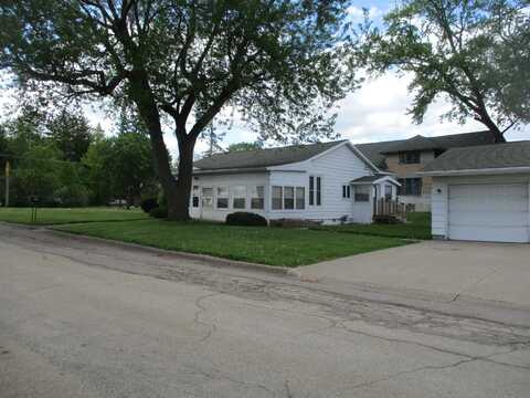 301 N Superior Avenue, Tomah, WI 54660