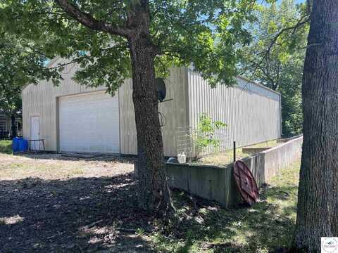 31066 Wolf, Warsaw, MO 65355