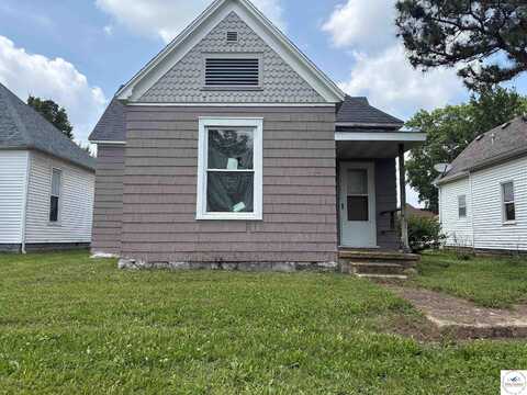 1215 E 10th, Sedalia, MO 65301