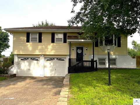 812 MANOR, Sedalia, MO 65301