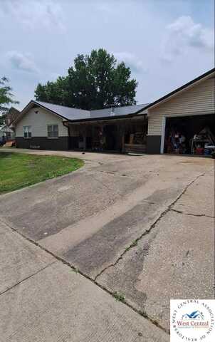 305 N Main, Green Ridge, MO 65332