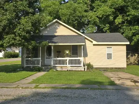 730 N Walnut St, Dexter, MO 63841