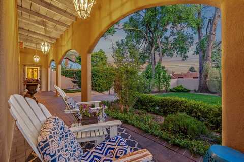 519 East Palace Avenue, Santa Fe, NM 87501