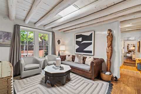 507 Acequia Madre, Santa Fe, NM 87505
