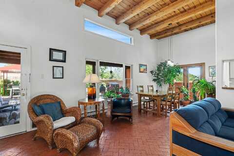 2220 Paseo De Los Chamisos, Santa Fe, NM 87505