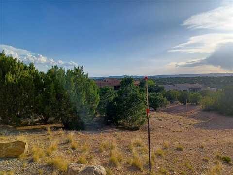 11 Camino Ventura, Santa Fe, NM 87507