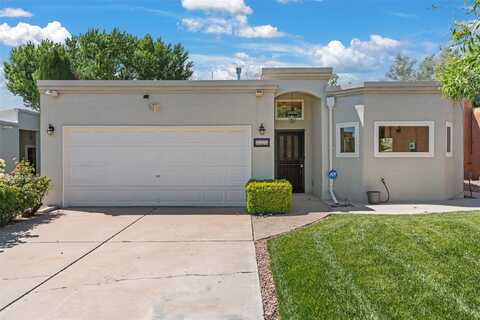 6703 Kelly Anne Road, Albuquerque, NM 87104