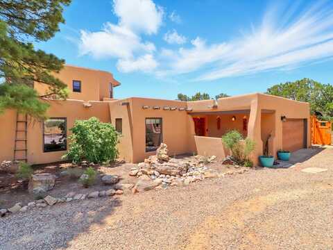 2 Ute Lane, Santa Fe, NM 87505
