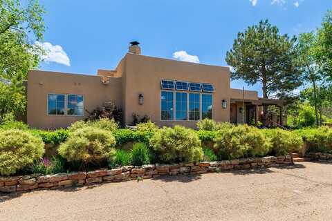 826 1/2 E Zia Road, Santa Fe, NM 87505