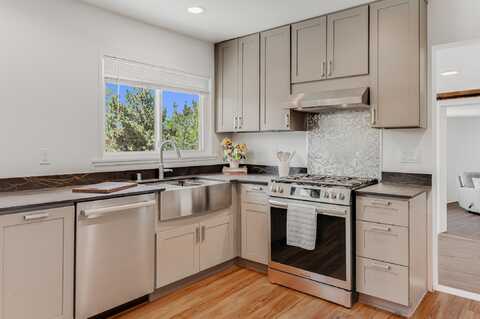 202 Alamo Drive, Santa Fe, NM 87501