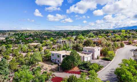705 Pinon Drive, Santa Fe, NM 87501