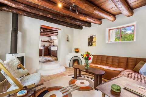 1489 Canyon Road, Santa Fe, NM 87501