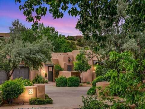 16 Plazuela Intimo, Santa Fe, NM 87506