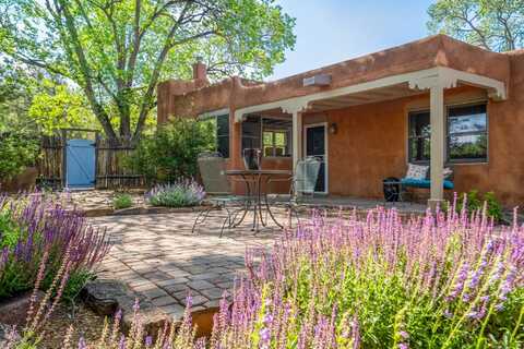 830 E Zia Road, Santa Fe, NM 87505