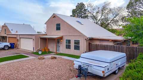 1086 Village Way, Santa Fe, NM 87507