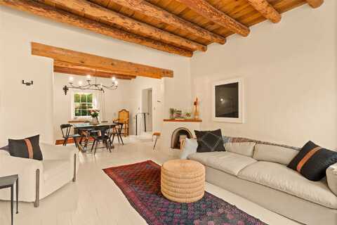 1571 Bishops Lodge Road, Santa Fe, NM 87506