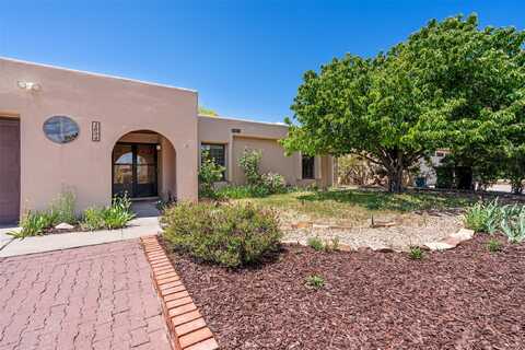 1894 Esplendor, Santa Fe, NM 87505