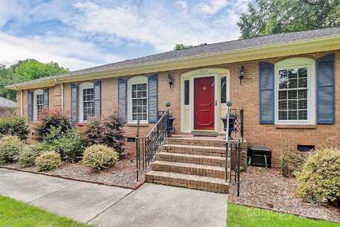 3304 Chilham Place, Charlotte, NC 28226