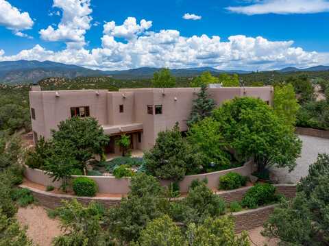 19 Camino Don Carlos, Santa Fe, NM 87506