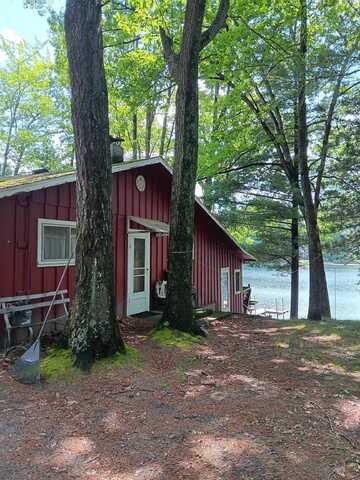 1512 Lake Drive, Harrison, MI 48625