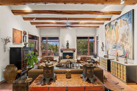 851 Camino De Las Trampas, Santa Fe, NM 87501
