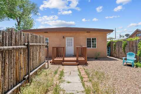 1820 Mann Street, Santa Fe, NM 87505