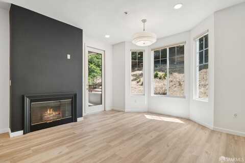 200 Caldecott Lane, Oakland, CA 94618
